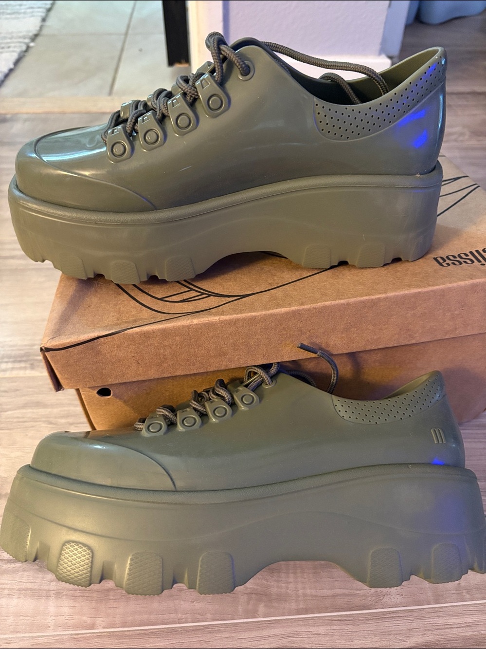 Melissa  Chunky Lace-Up Sneaker in Olive brand new in box